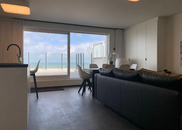 Ultra-Luxury Penthouse With A Generous Terrace And Breathtaking Sea View T71