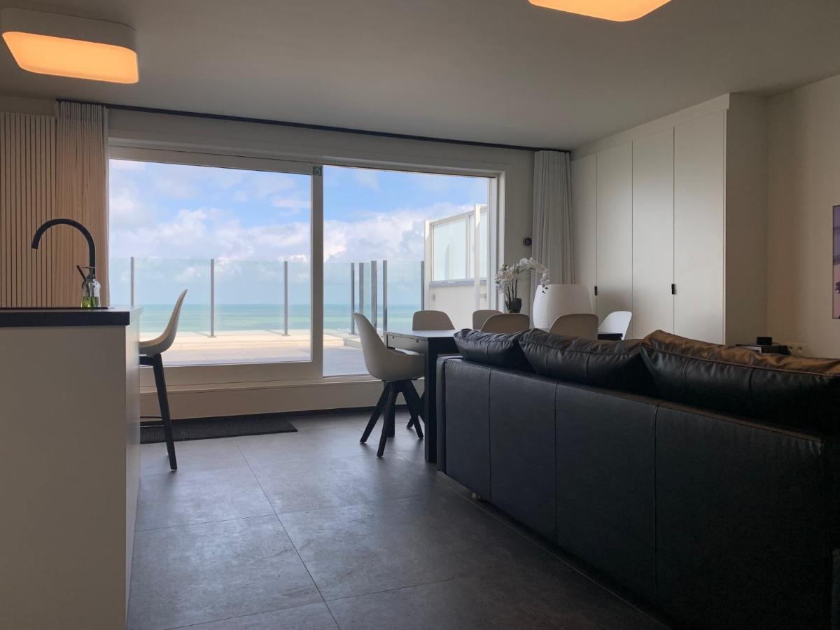 Ultra-luxury Penthouse With A Generous Terrace And Breathtaking Sea View T71